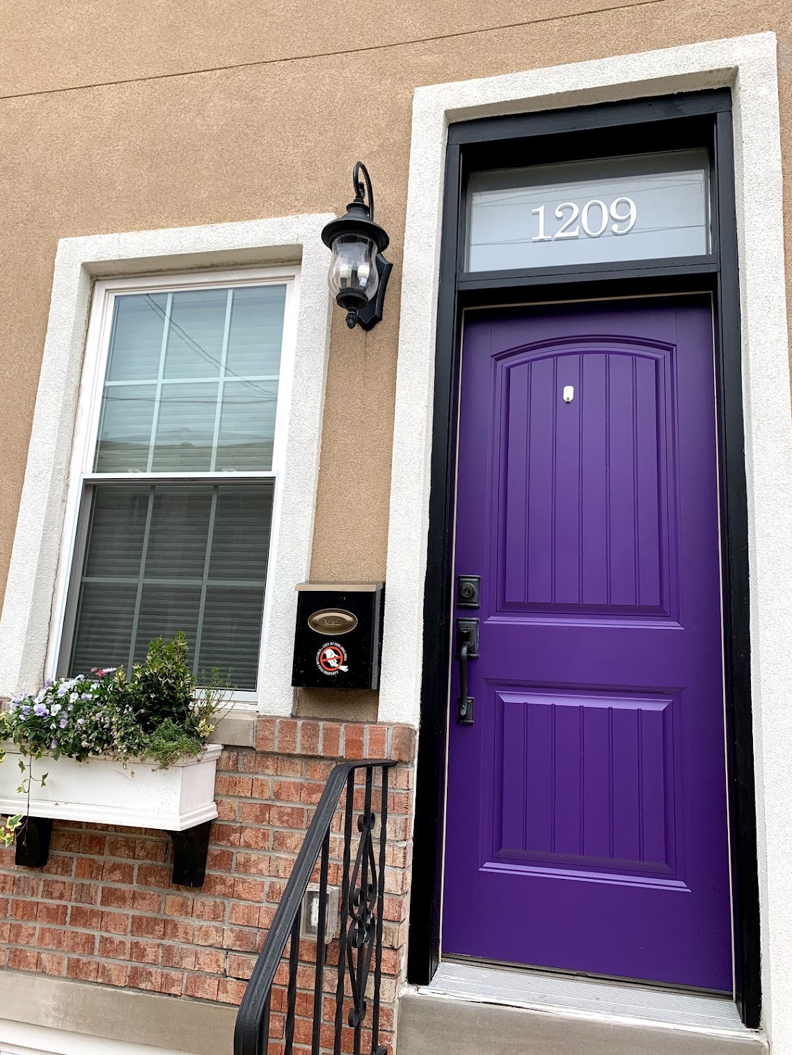 Front of 1209 S 21st St