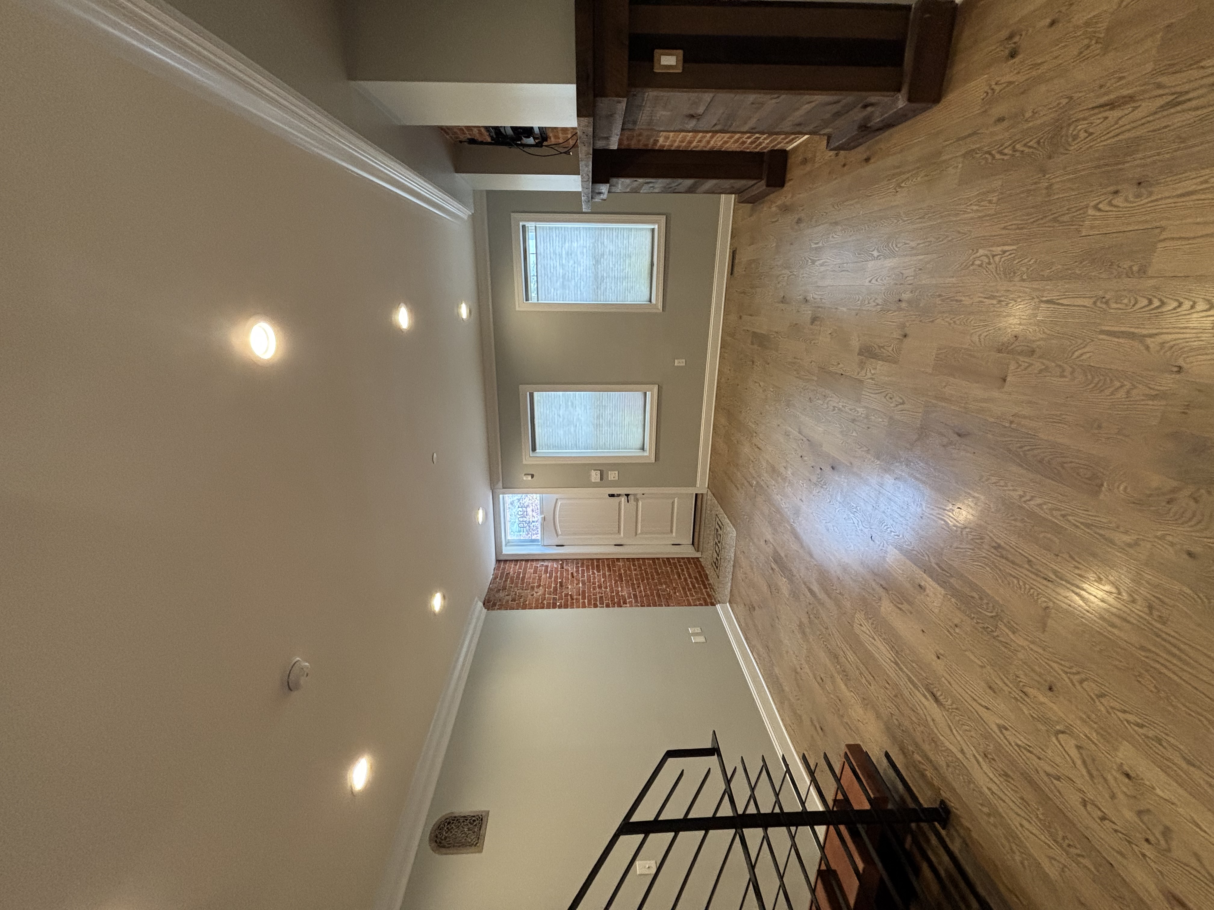 Unfurnished living room