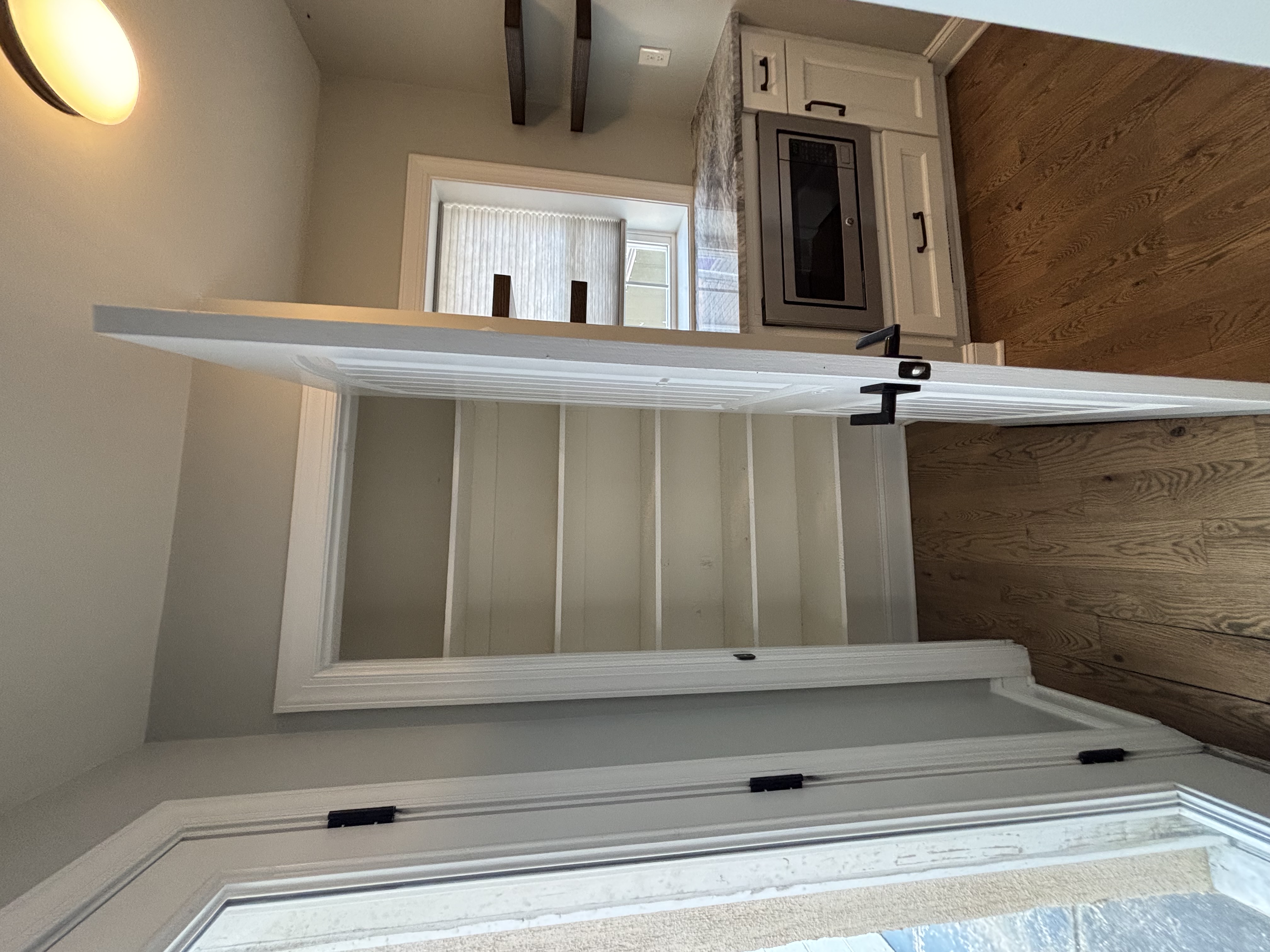 Unfurnished first floor