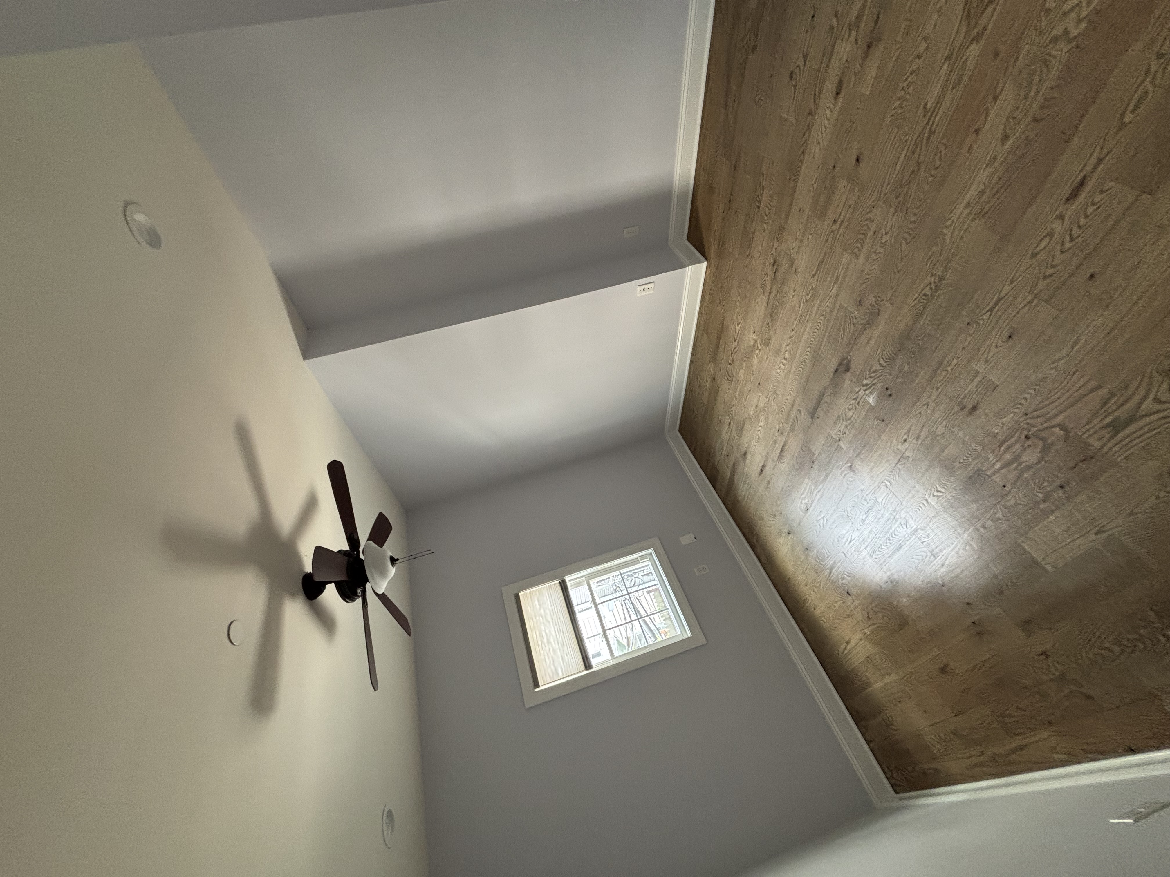 Unfurnished second floor