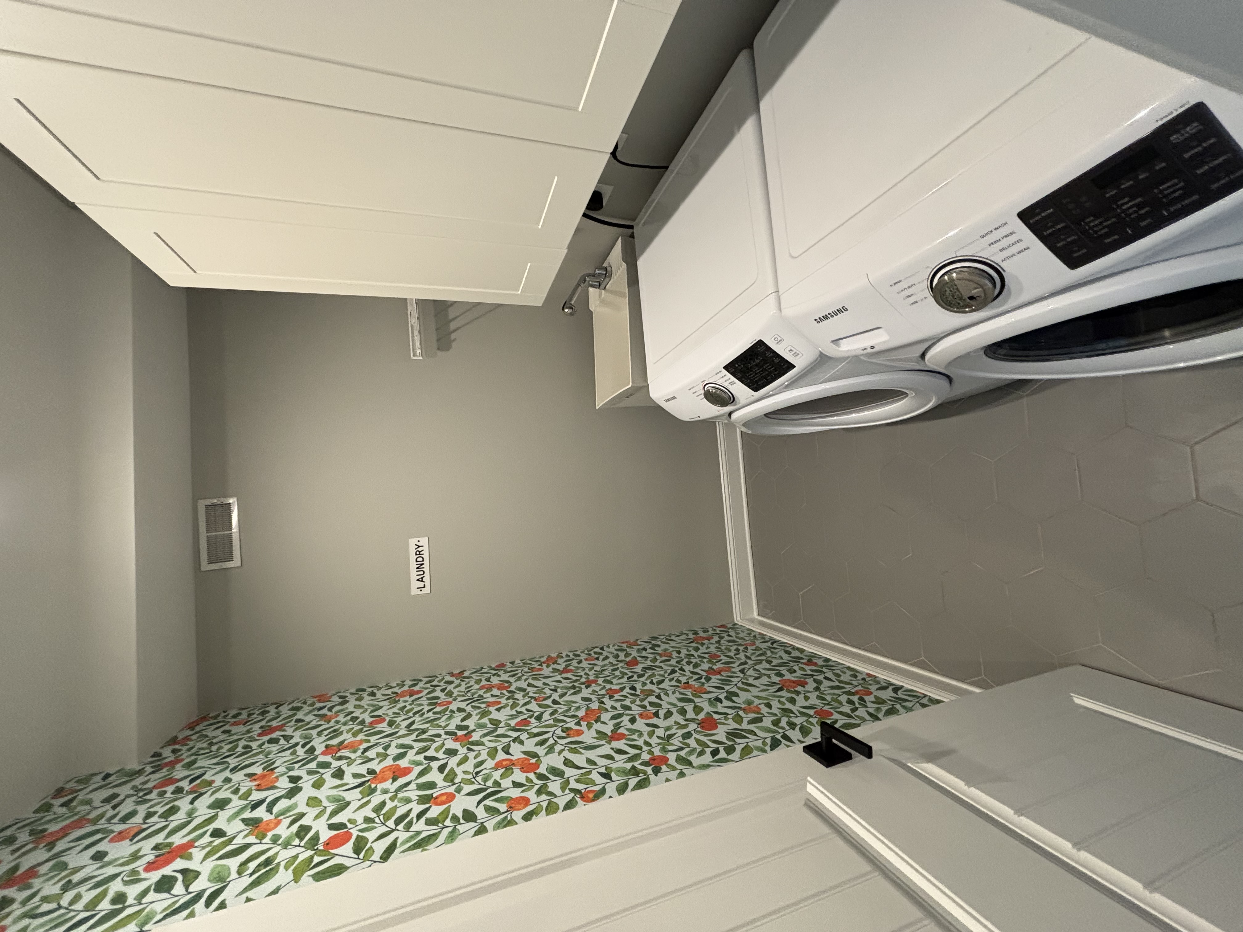 Unfurnished primary bathroom