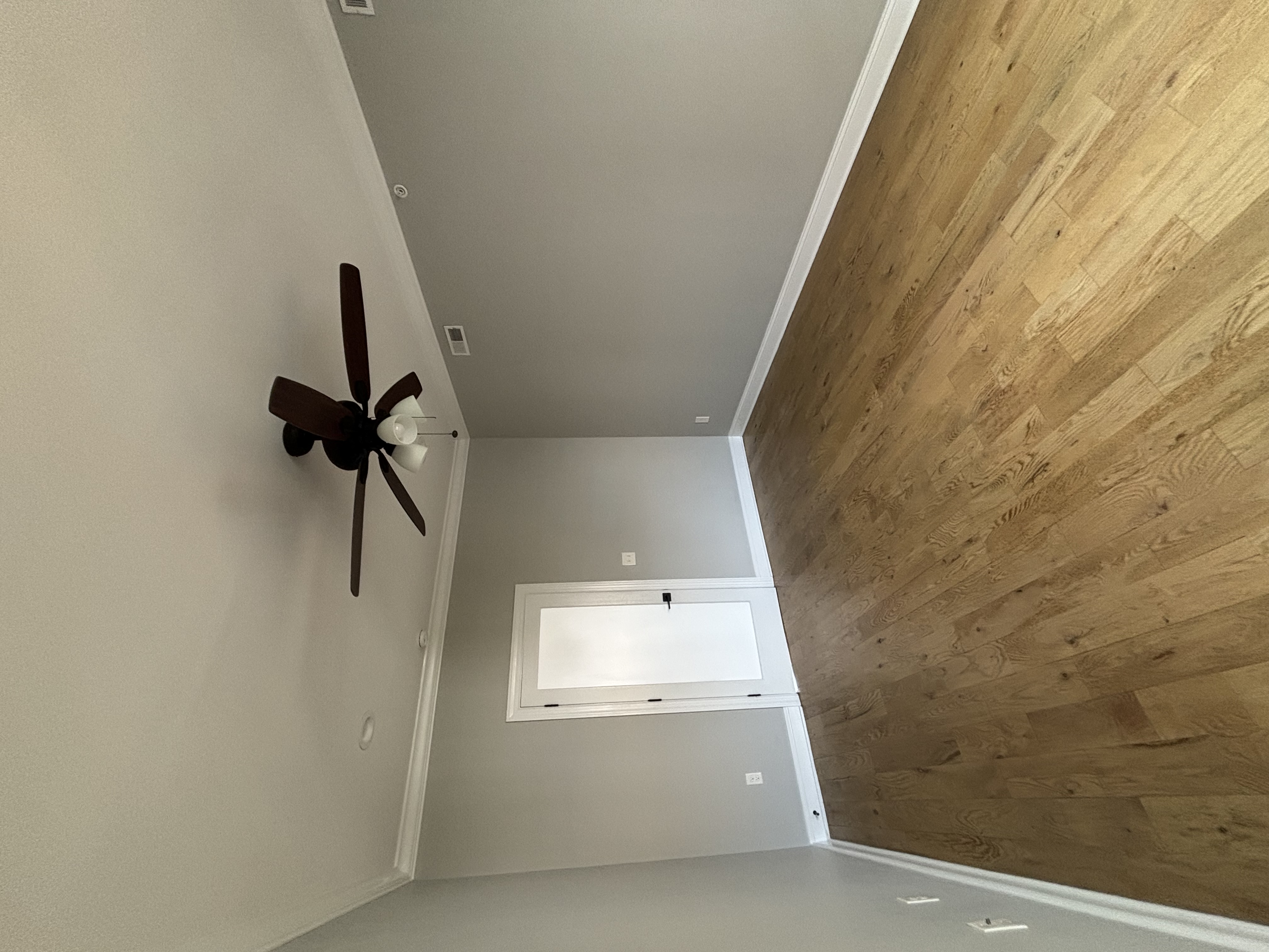 Unfurnished roof deck